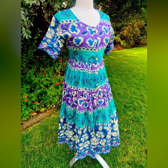 LA CERA Dresses & Skirts - Floral Blue and Purple Midi Dress